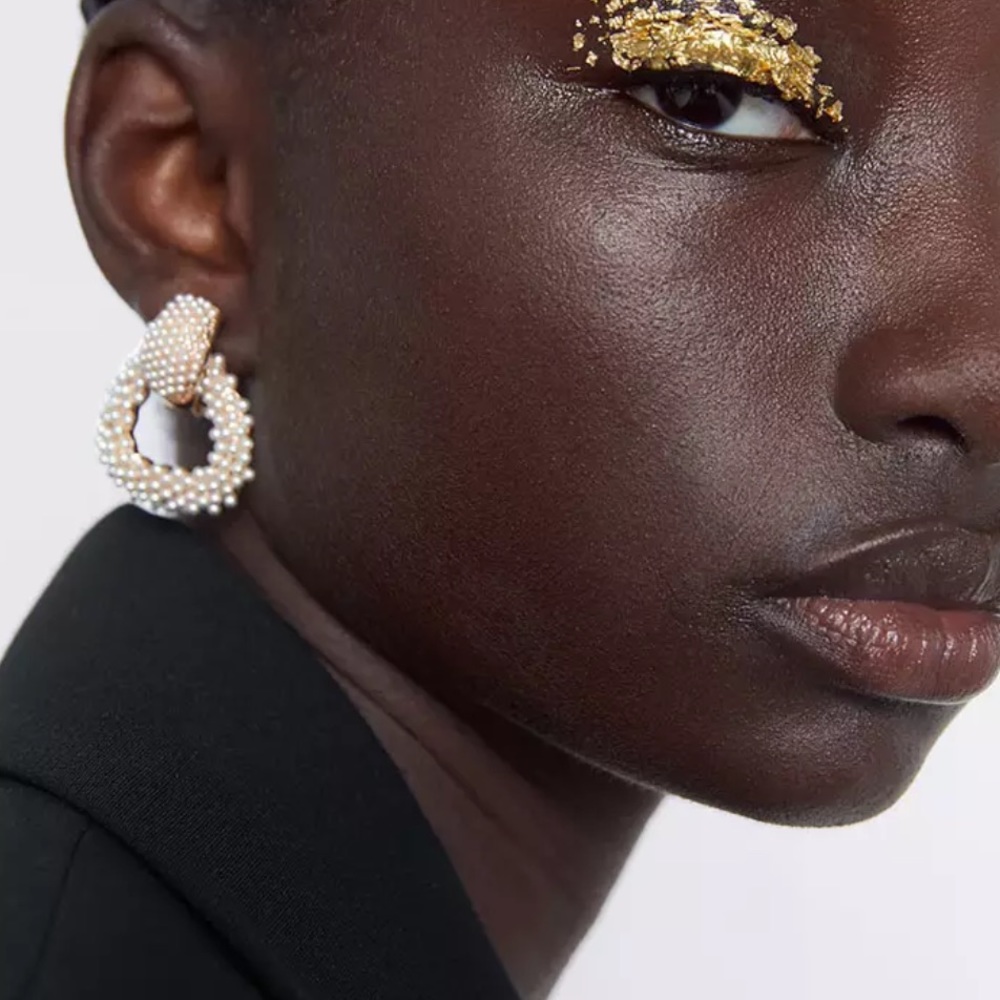 NEW Pearl Gold Hoop Earring - Picture 3 of 4